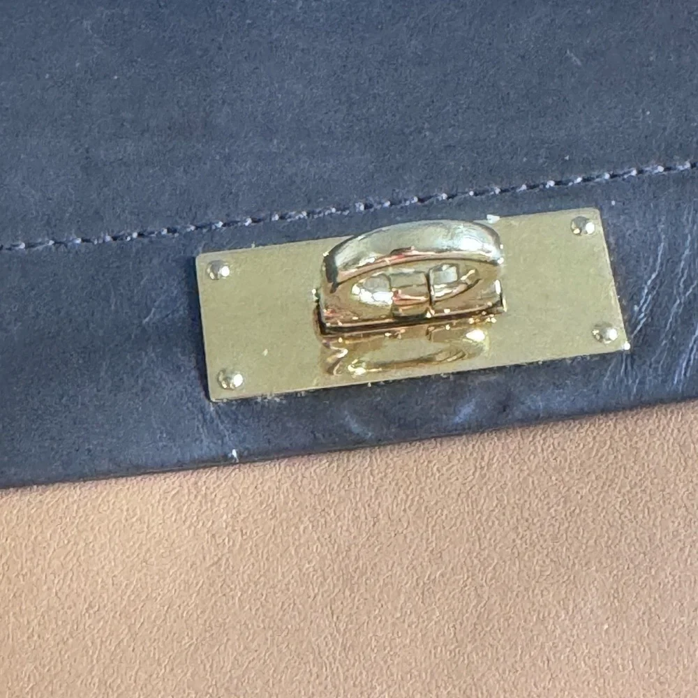 Salvatore Ferragamo Brown leather compact wallet see pictures - Picture 12 of 16